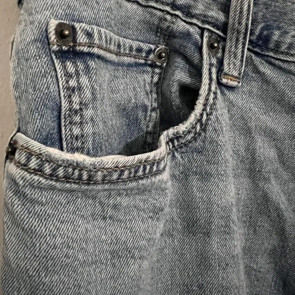 Old Navy Men's Slim Fit Gray Jeans - Picture 6 of 7